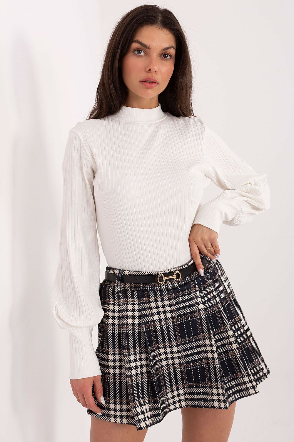  Shorts-jupe model 221573 Italy Moda 