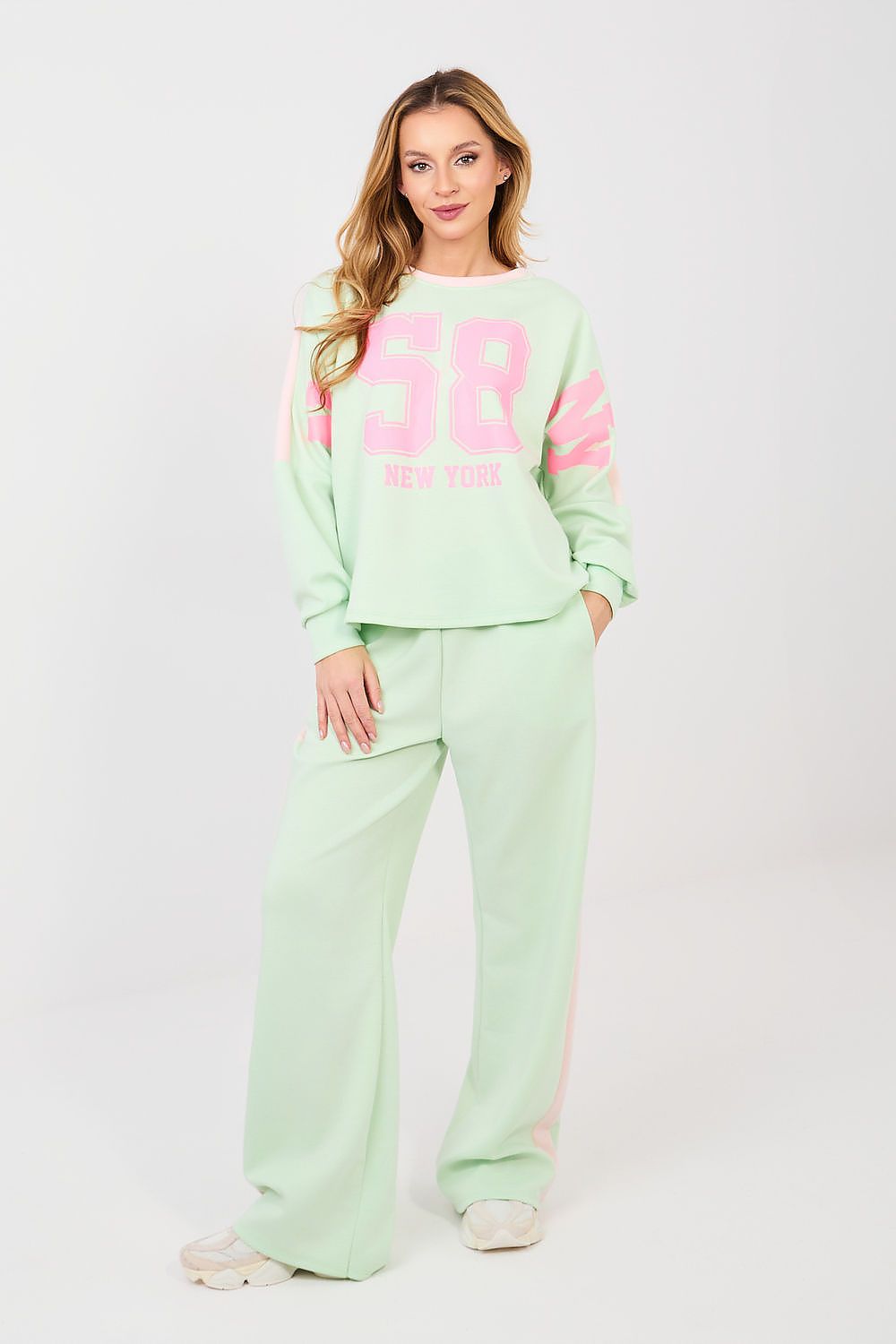 L`ensemble model 223956 Rue Paris 