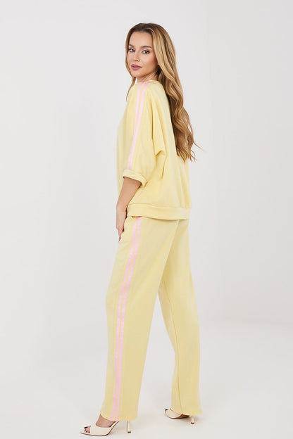  L`ensemble model 225549 Rue Paris 