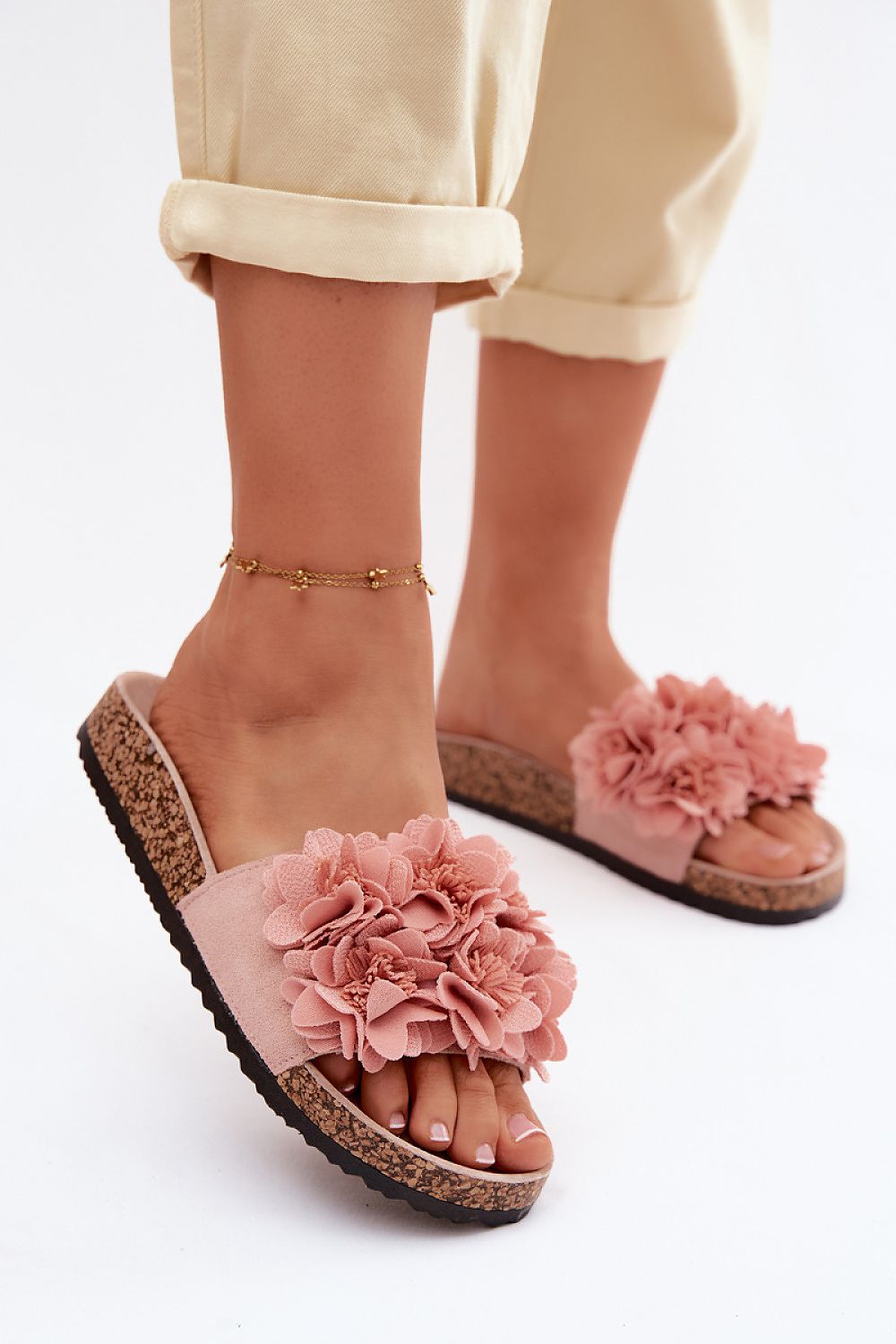  Clacquettes model 227426 Step in style 