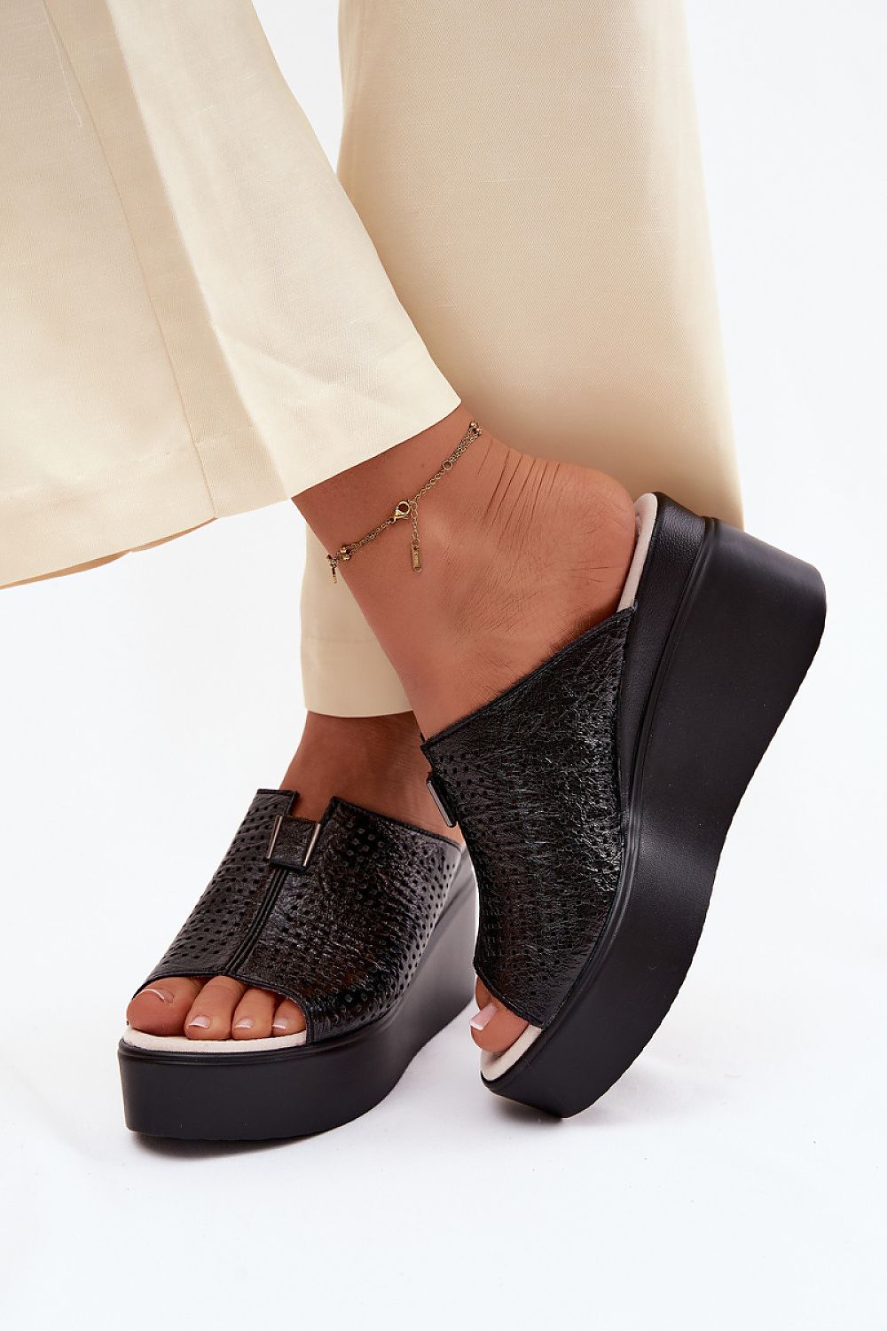  Cothurnes model 227430 Step in style 