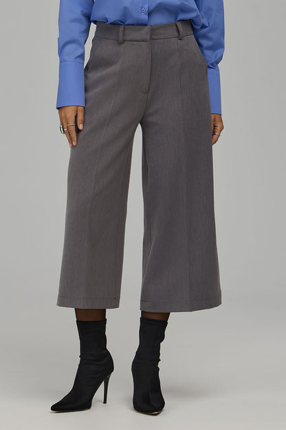  Pantalon femme model 230986 Nife 