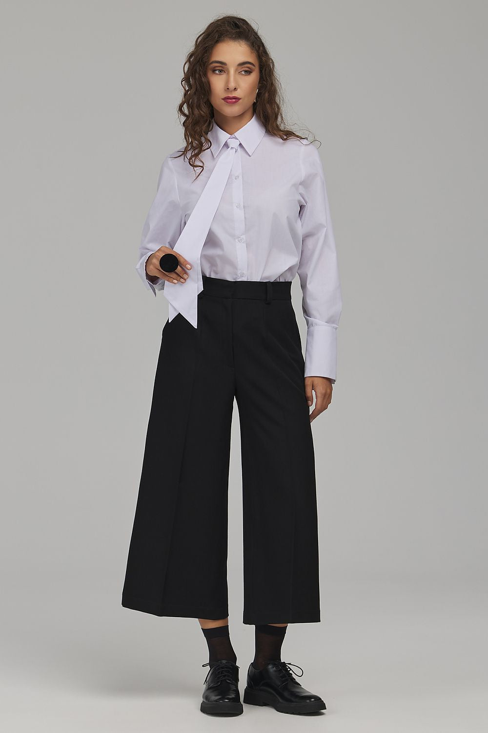  Pantalon femme model 230987 Nife 