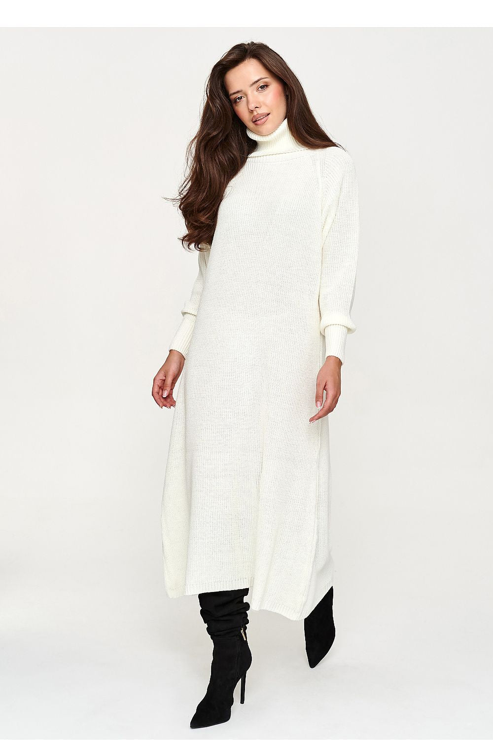  Robe de jour model 231970 Makadamia 
