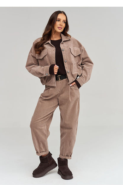  Pantalon en velours côtelé model 232015 Makadamia 