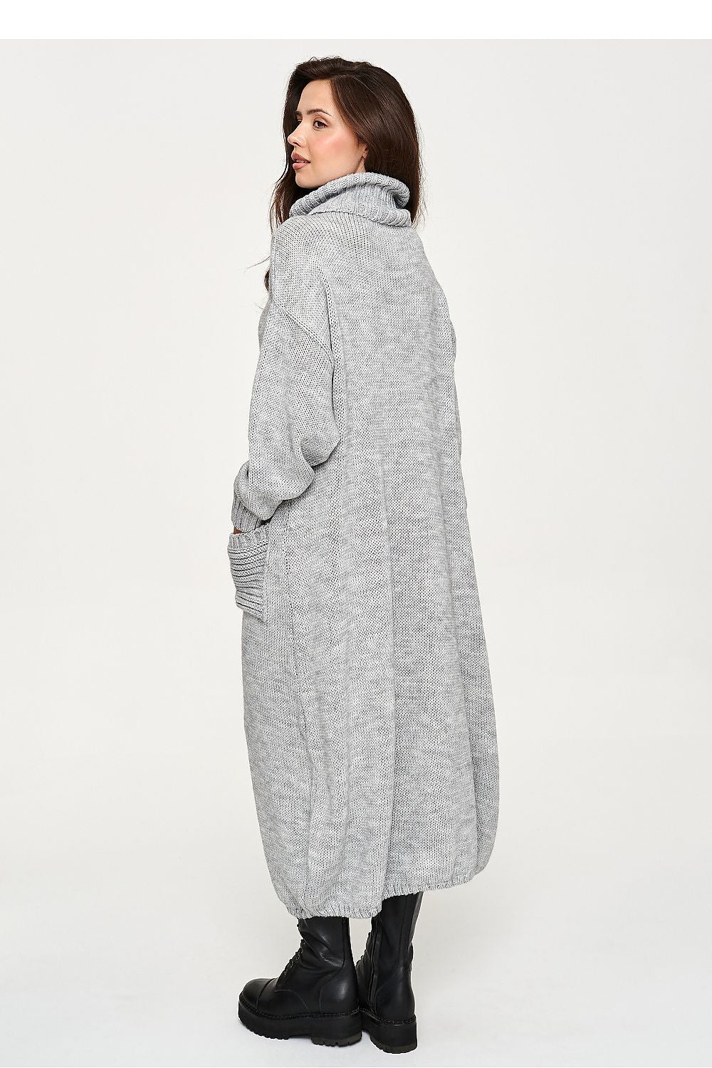  Robe de jour model 232053 Makadamia 