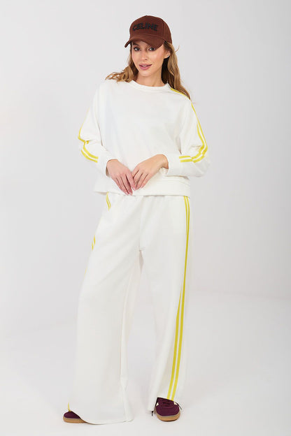  L`ensemble model 232207 Rue Paris 