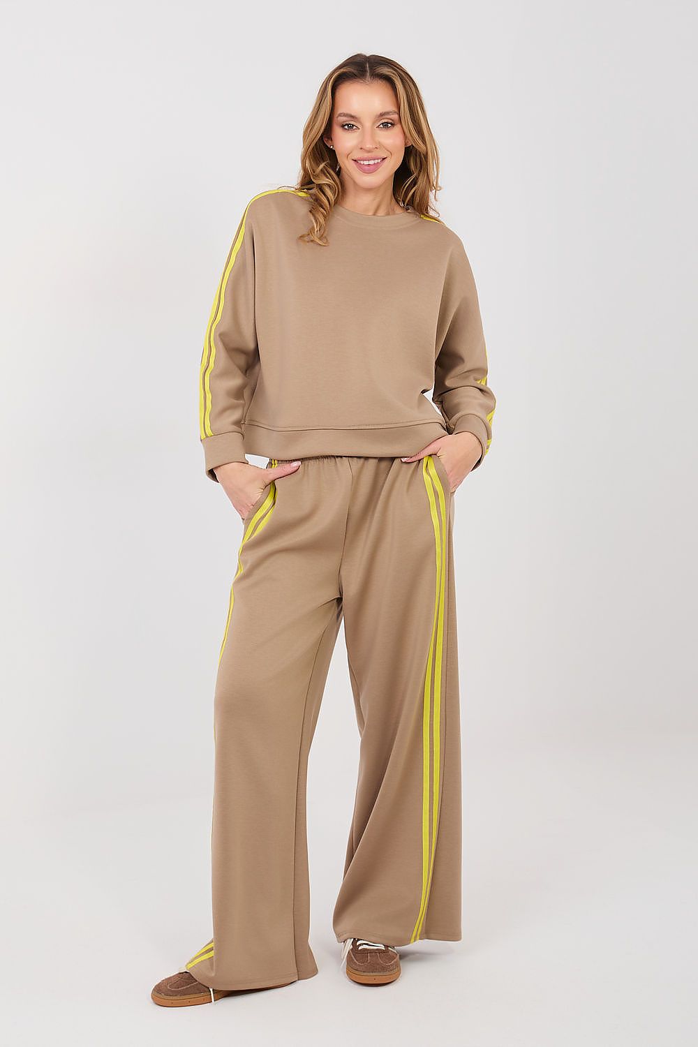  L`ensemble model 232208 Rue Paris 
