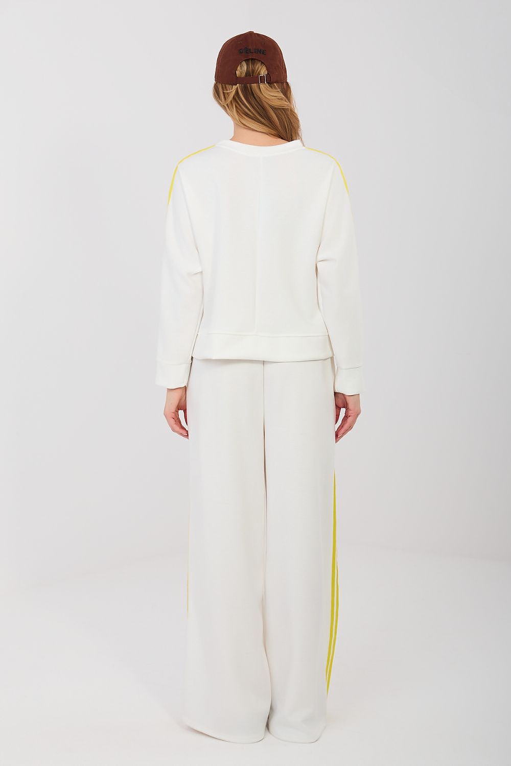 L`ensemble model 232207 Rue Paris 