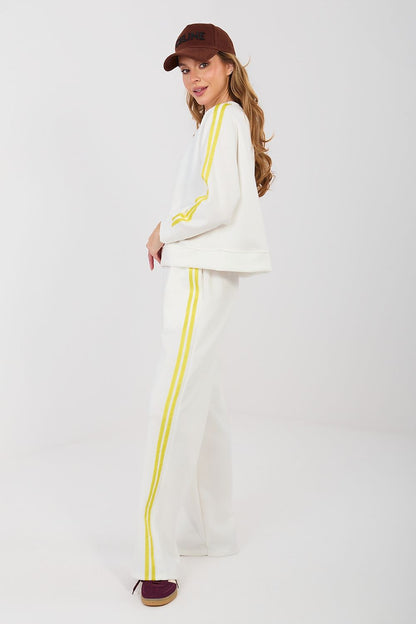  L`ensemble model 232207 Rue Paris 