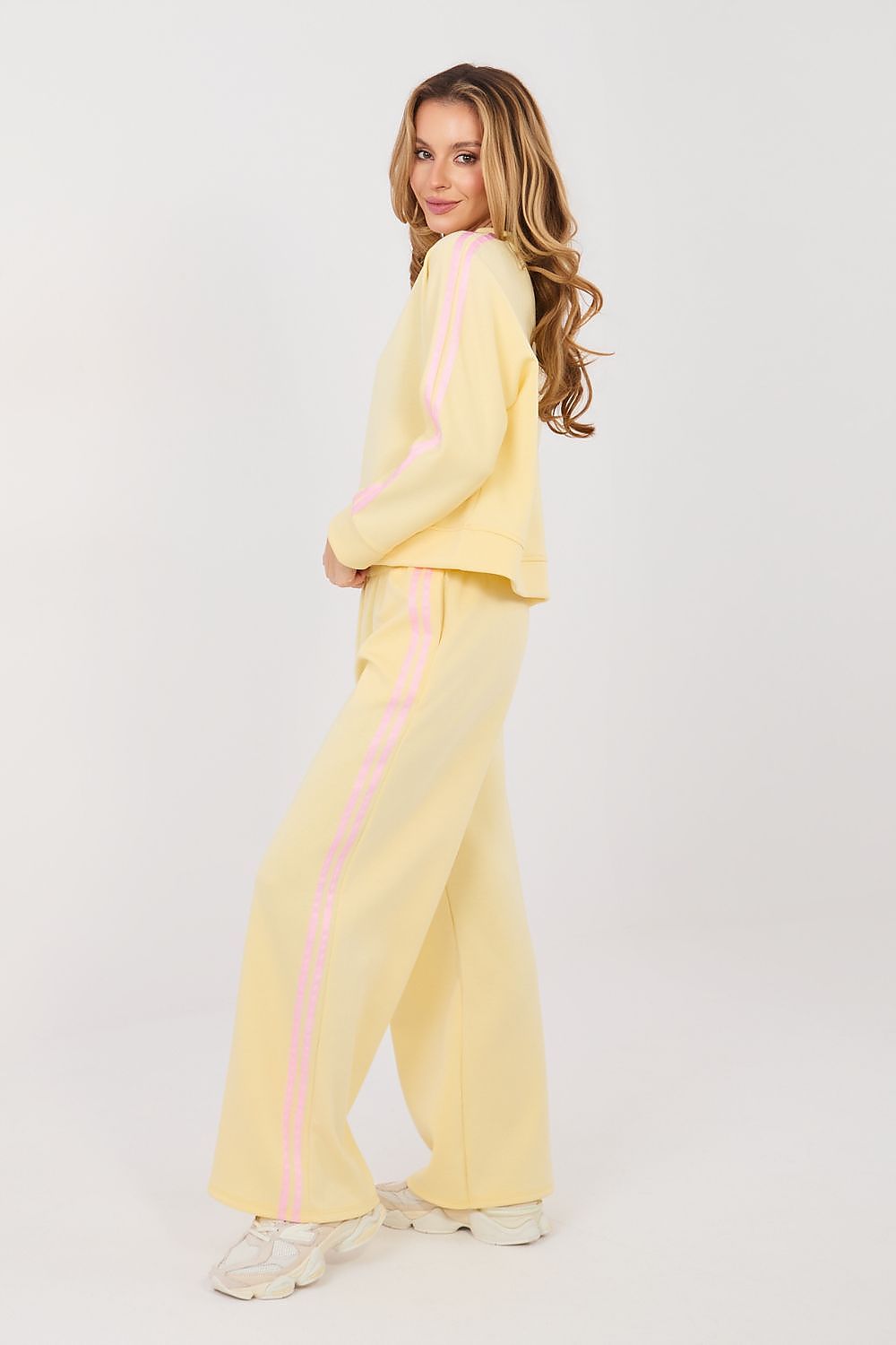  L`ensemble model 232212 Rue Paris 