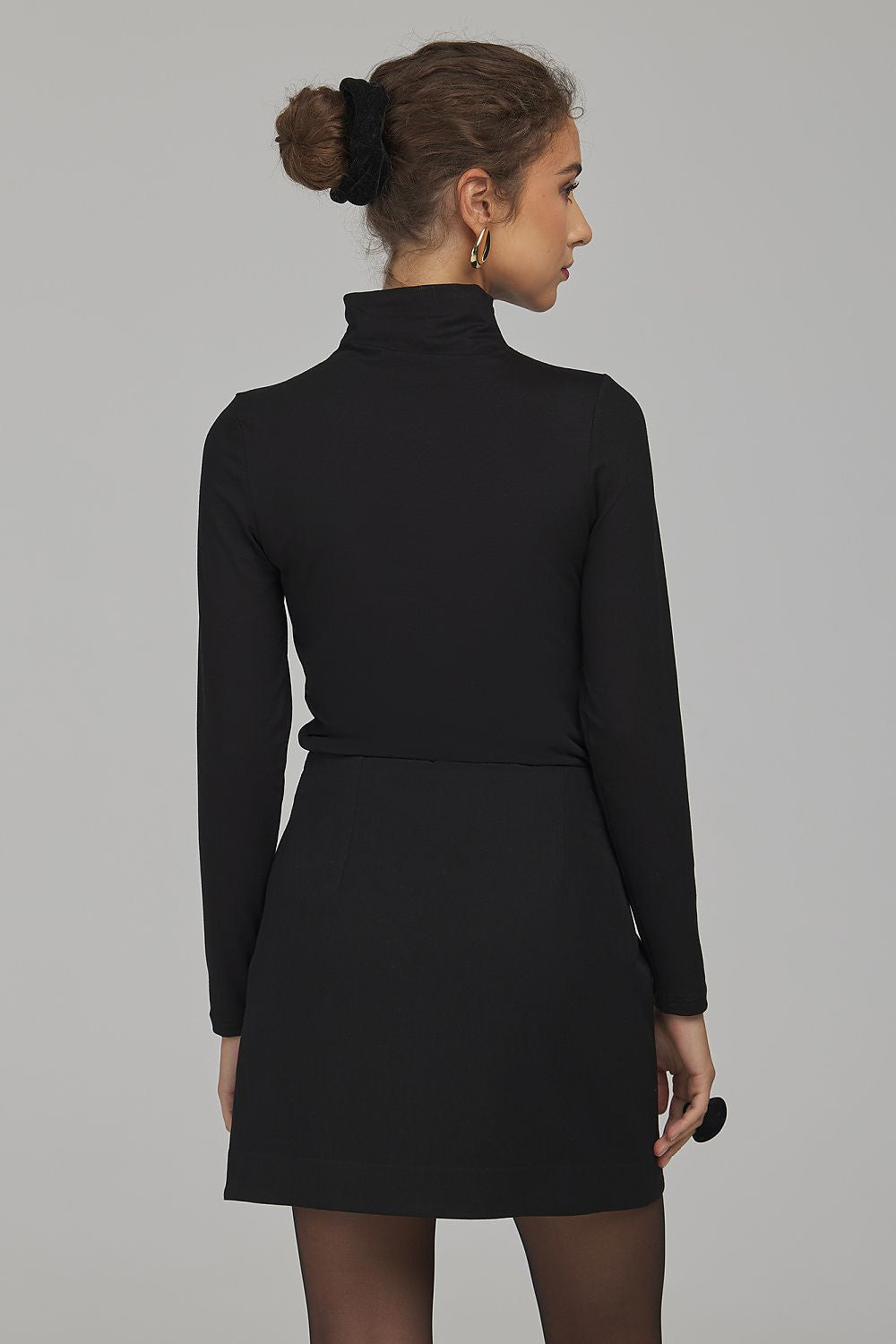  Jupe courte model 232497 Nife 