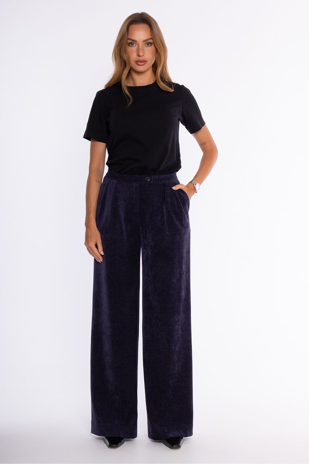 Pantalon en velours côtelé model 232849 Moe 