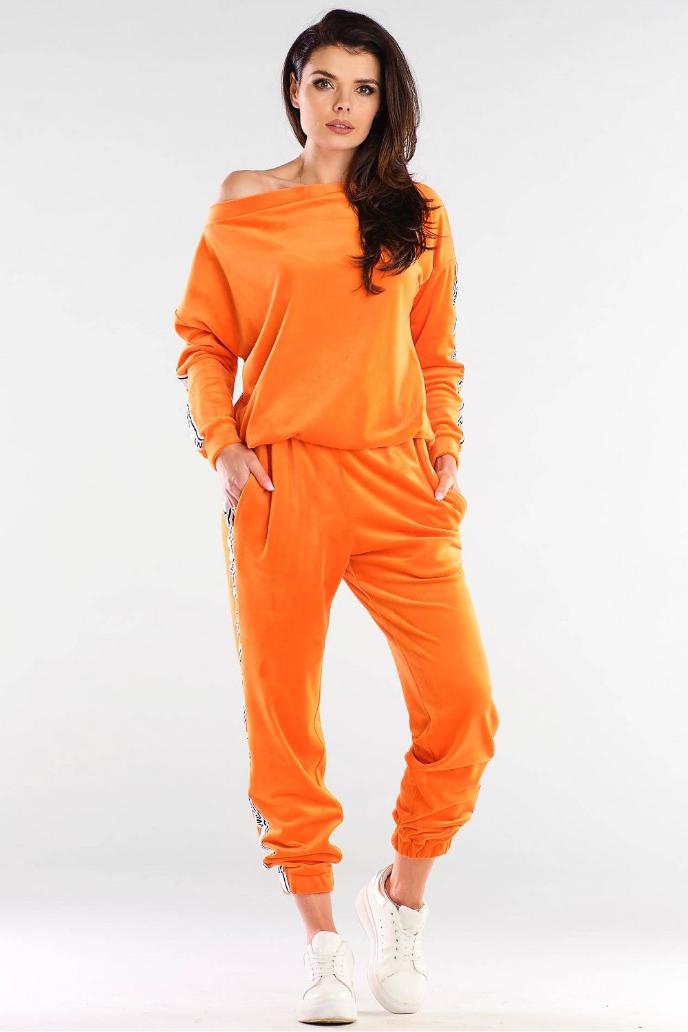  Pantalon survêtement model 154804 awama 