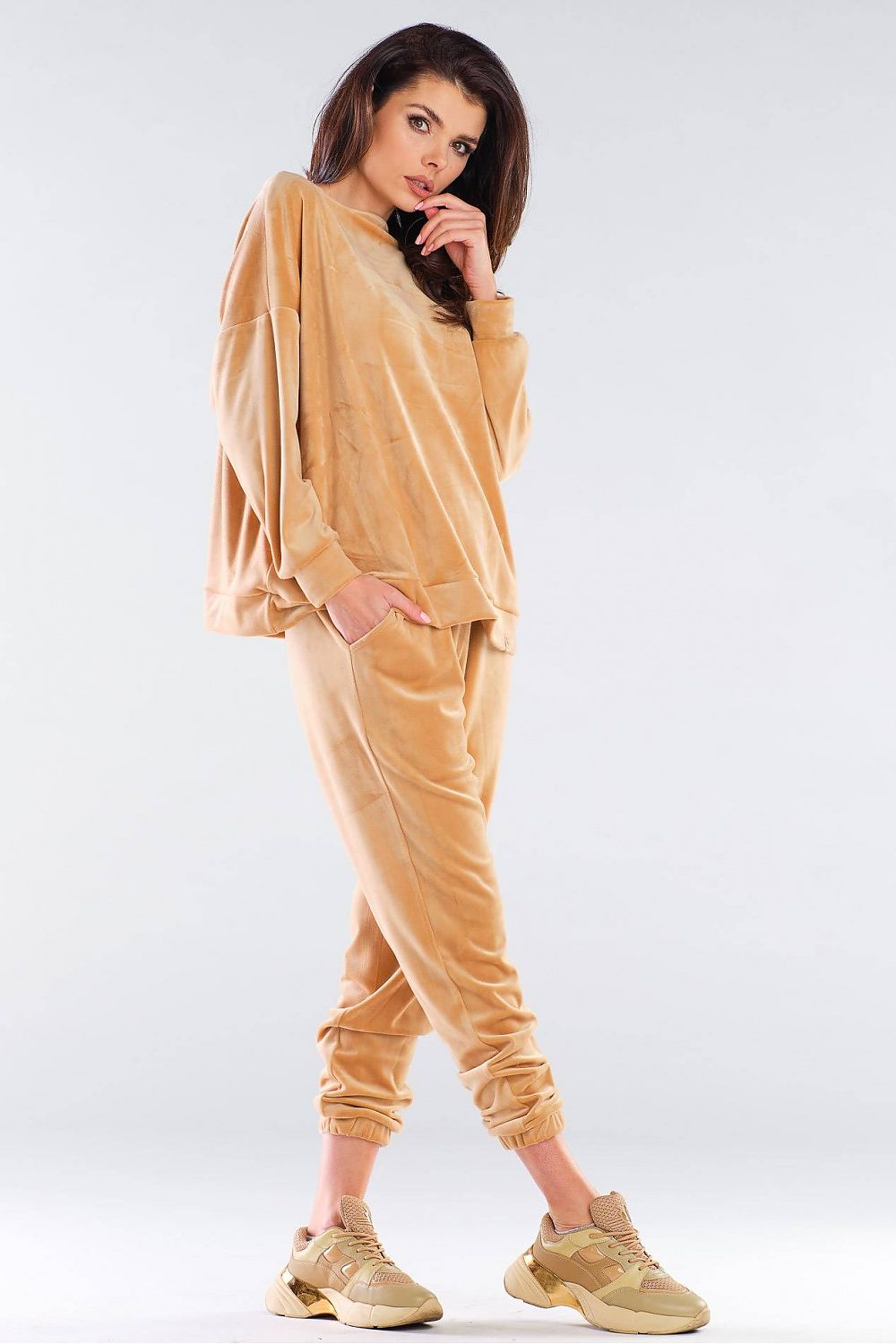  Pantalon survêtement model 155472 awama 