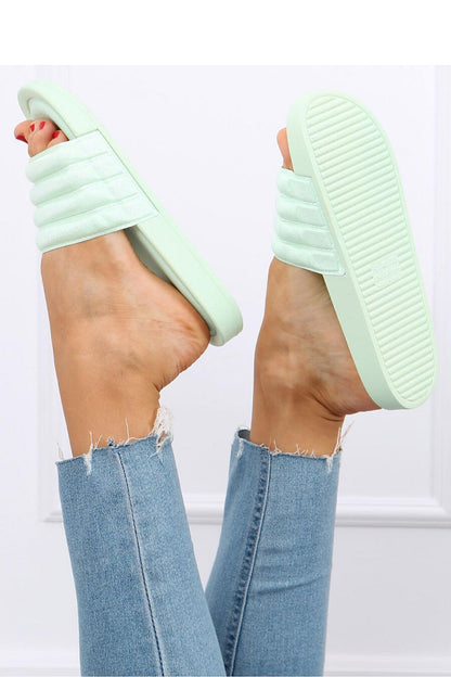 Clacquettes model 163951 Inello