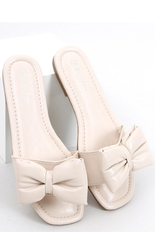 Clacquettes model 164387 Inello