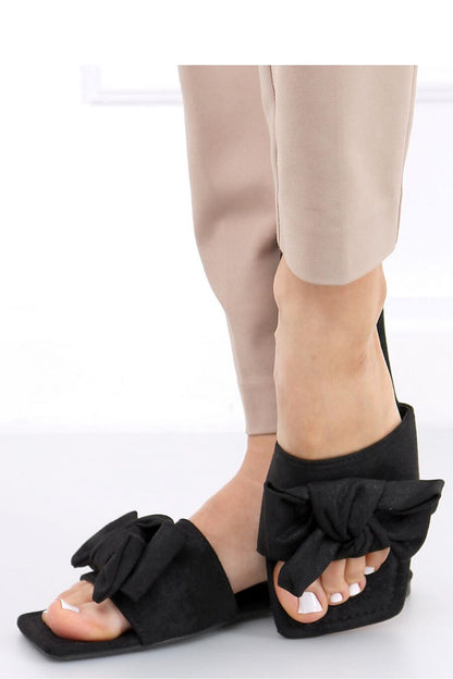 Clacquettes model 164422 Inello