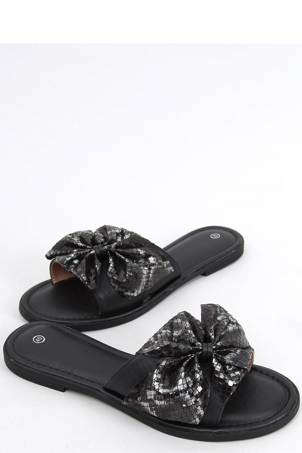 Clacquettes model 164490 Inello