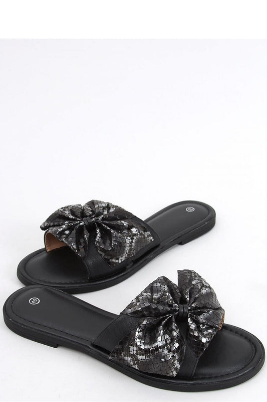 Clacquettes model 164490 Inello