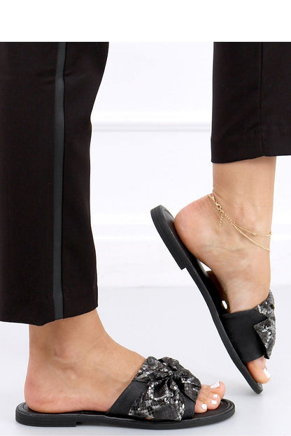 Clacquettes model 164490 Inello