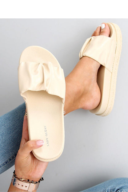 Clacquettes model 165069 Inello