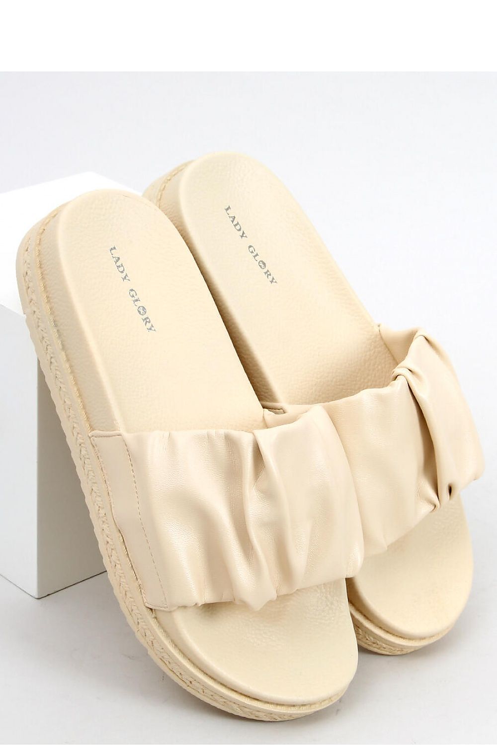 Clacquettes model 165069 Inello