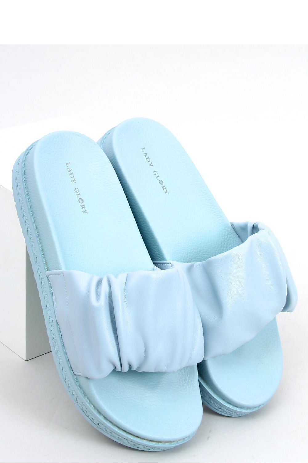 Clacquettes model 165073 Inello