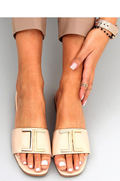 Clacquettes model 165529 Inello