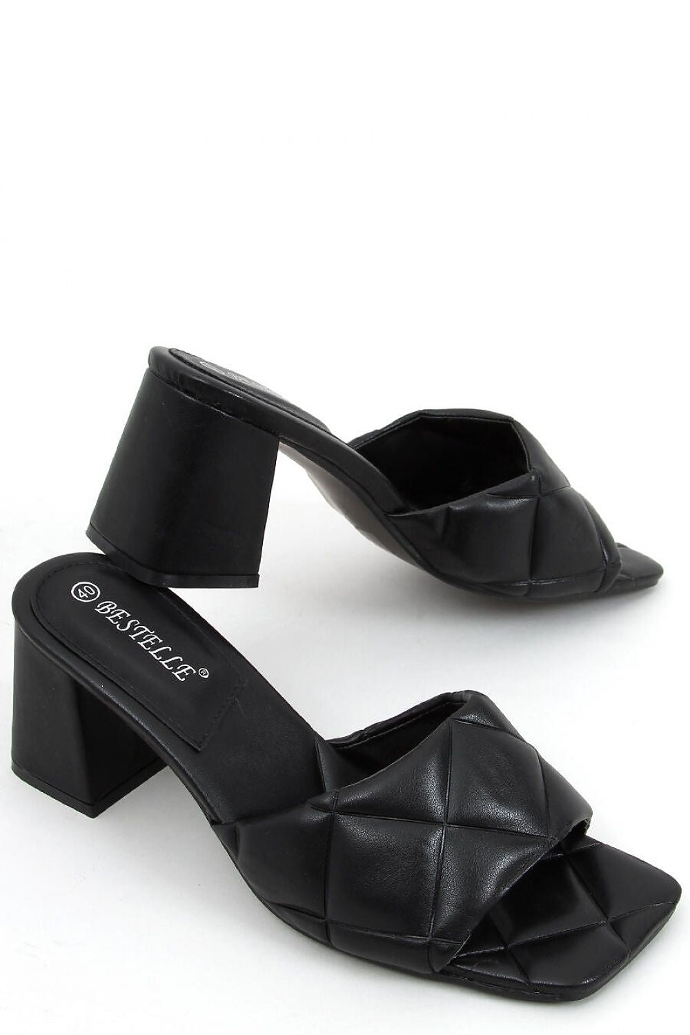Clacquettes model 166614 Inello