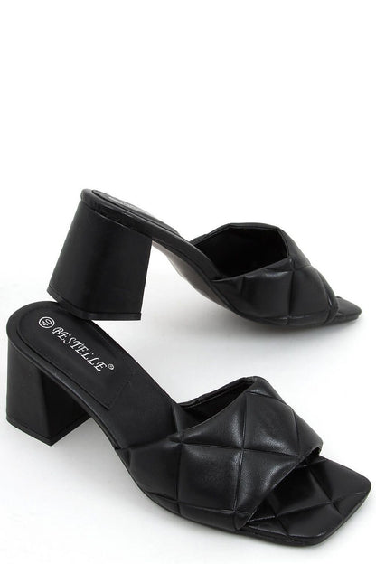 Clacquettes model 166614 Inello