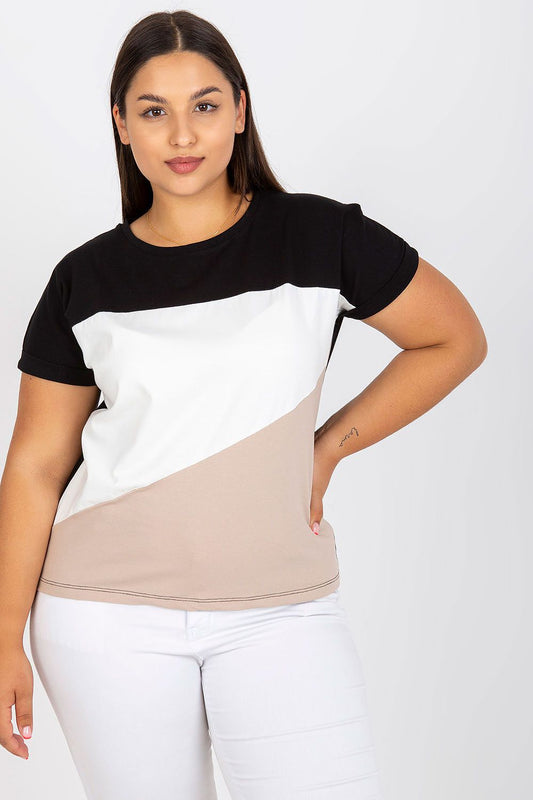 Plus size T-shirt model 166732 Relevance