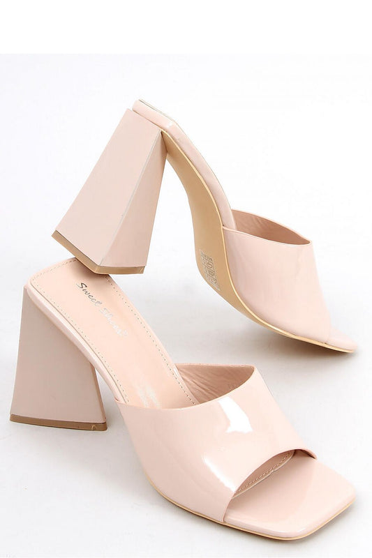 Clacquettes model 167042 Inello