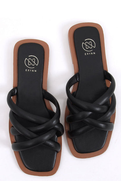 Clacquettes model 167472 Inello