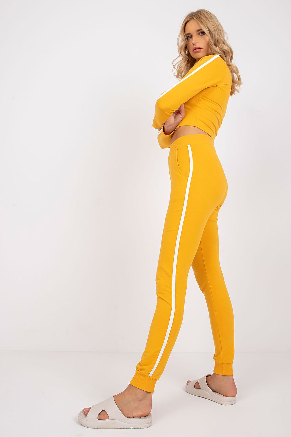 L`ensemble model 168937 Rue Paris