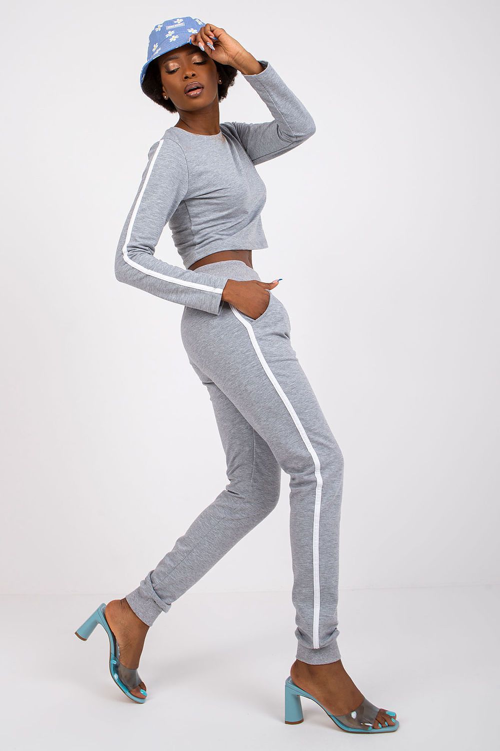 L`ensemble model 168939 Rue Paris