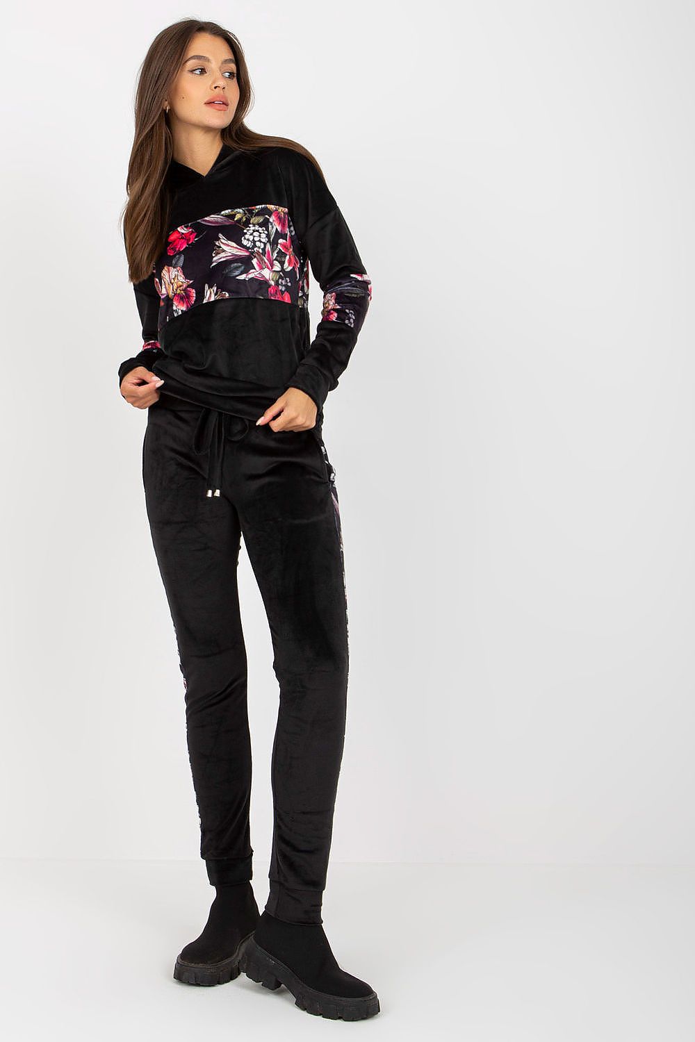 L`ensemble model 170347 Rue Paris