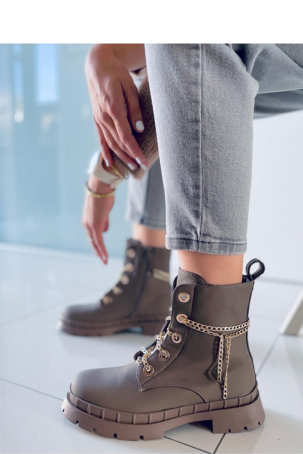 Bottes model 171079 Inello