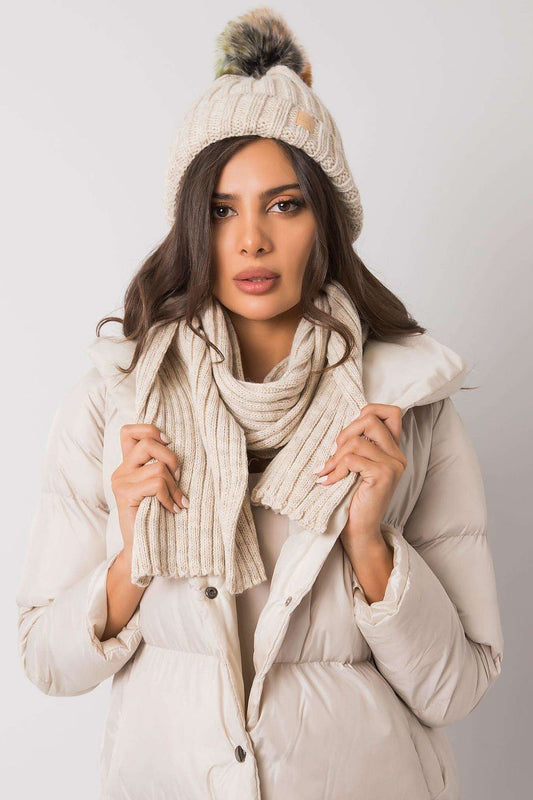 L`ensemble model 171800 Rue Paris