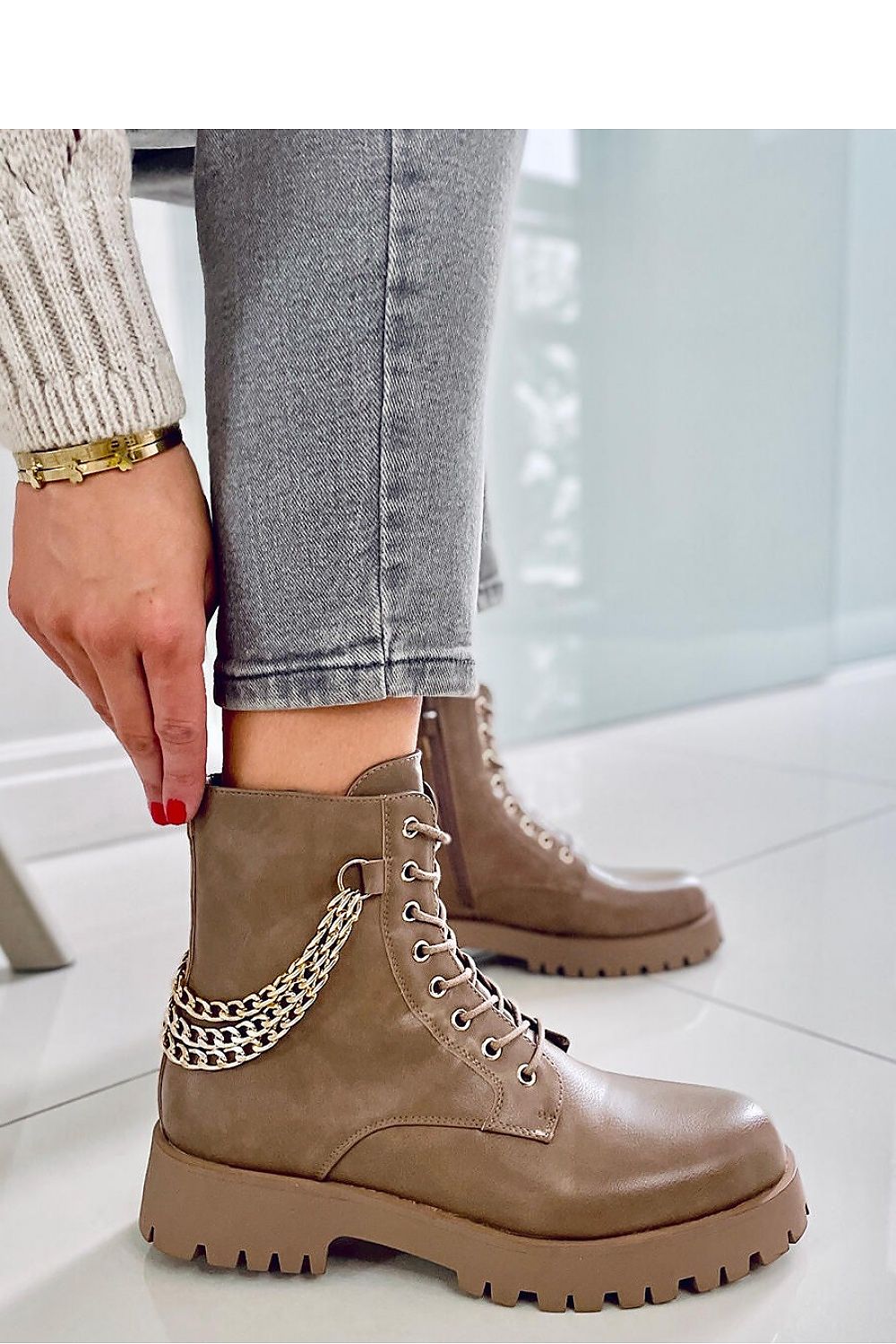 Bottes model 174510 Inello