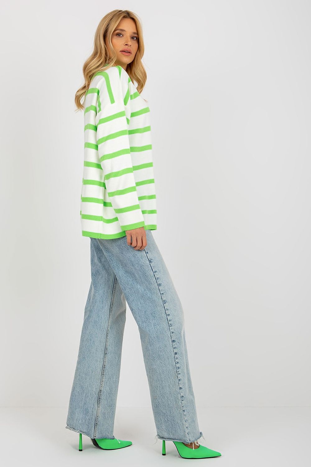 Chandail model 175736 Rue Paris