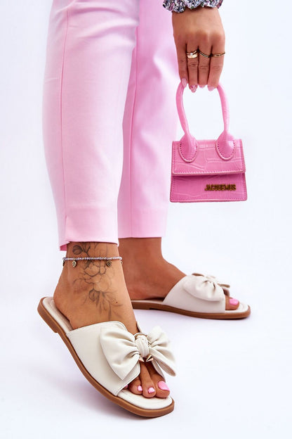  Clacquettes model 178341 Step in style 