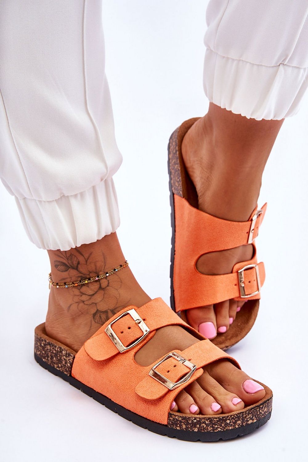 Clacquettes model 178348 Step in style