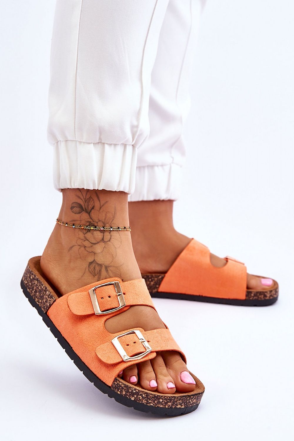 Clacquettes model 178348 Step in style
