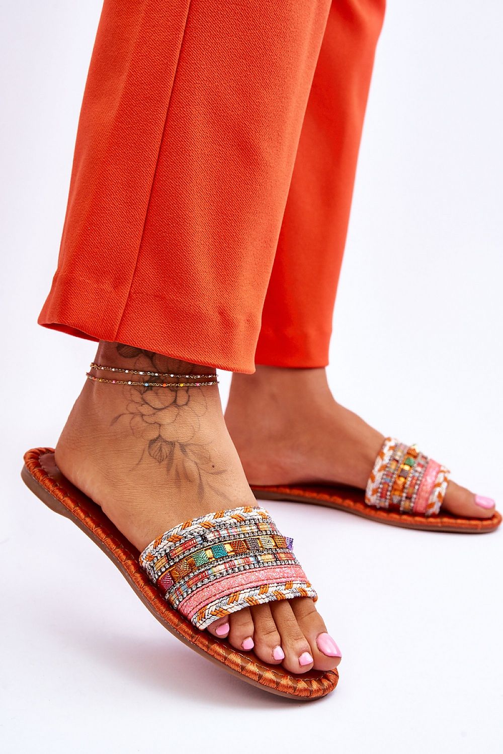 Clacquettes model 178443 Step in style