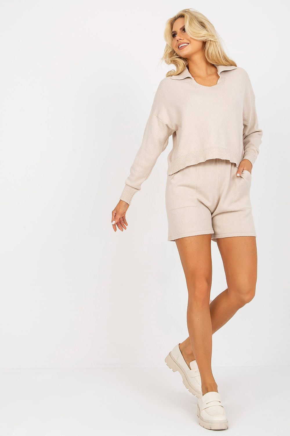 L`ensemble model 178989 EM
