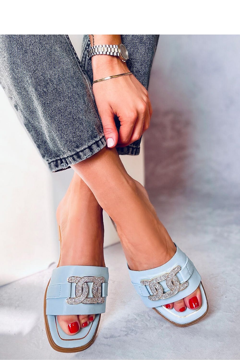 Clacquettes model 179284 Inello