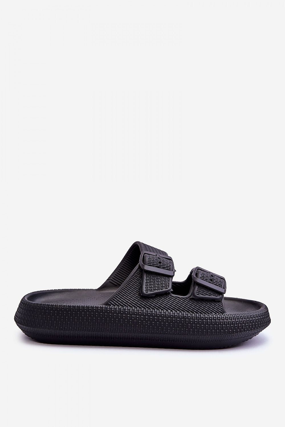 Clacquettes model 180721 Step in style
