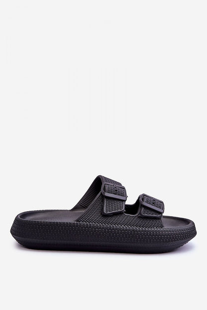 Clacquettes model 180721 Step in style