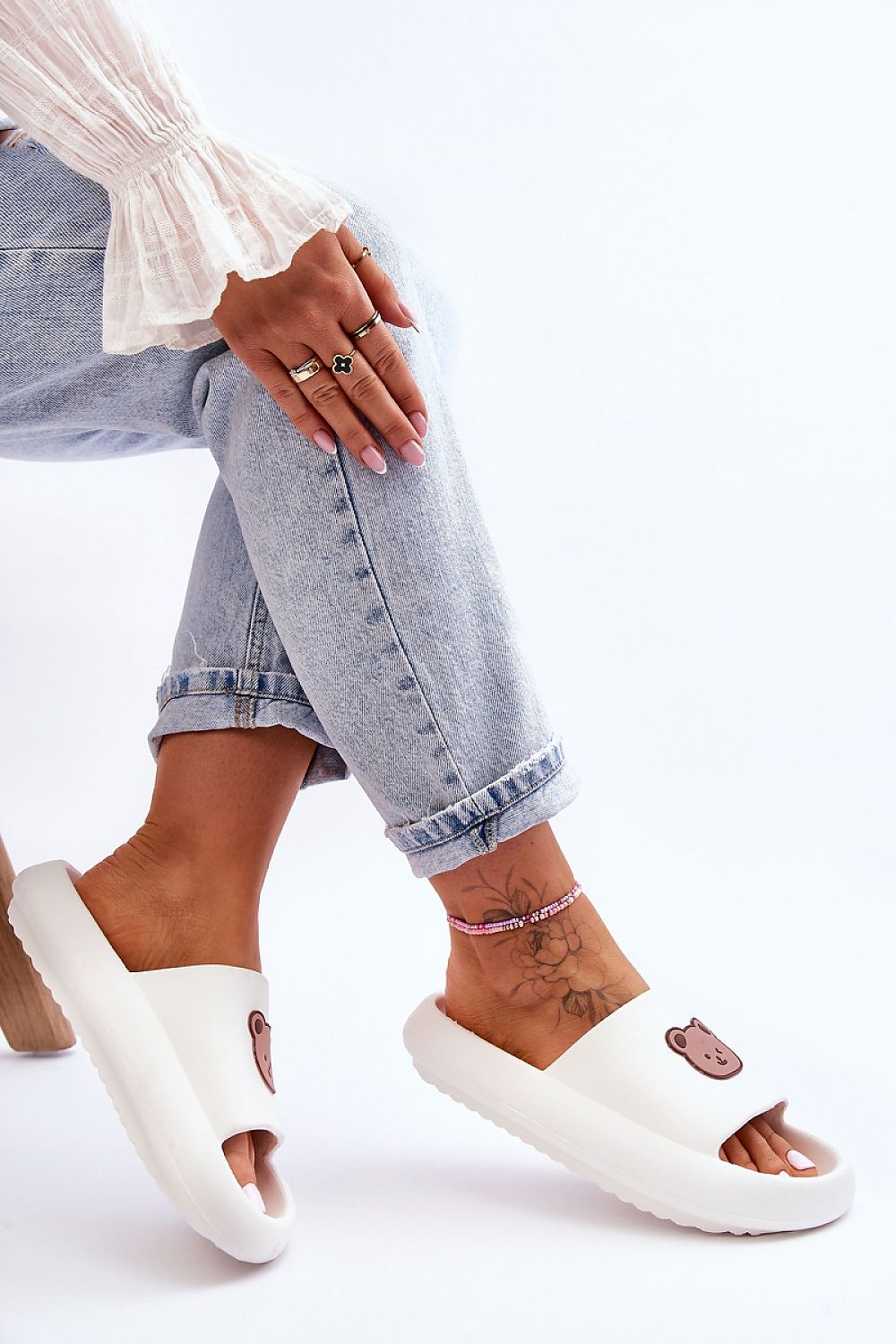 Clacquettes model 180981 Step in style
